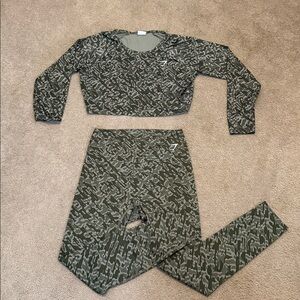 Gymshark Camouflage Activewear Set 2 Piece Bundle